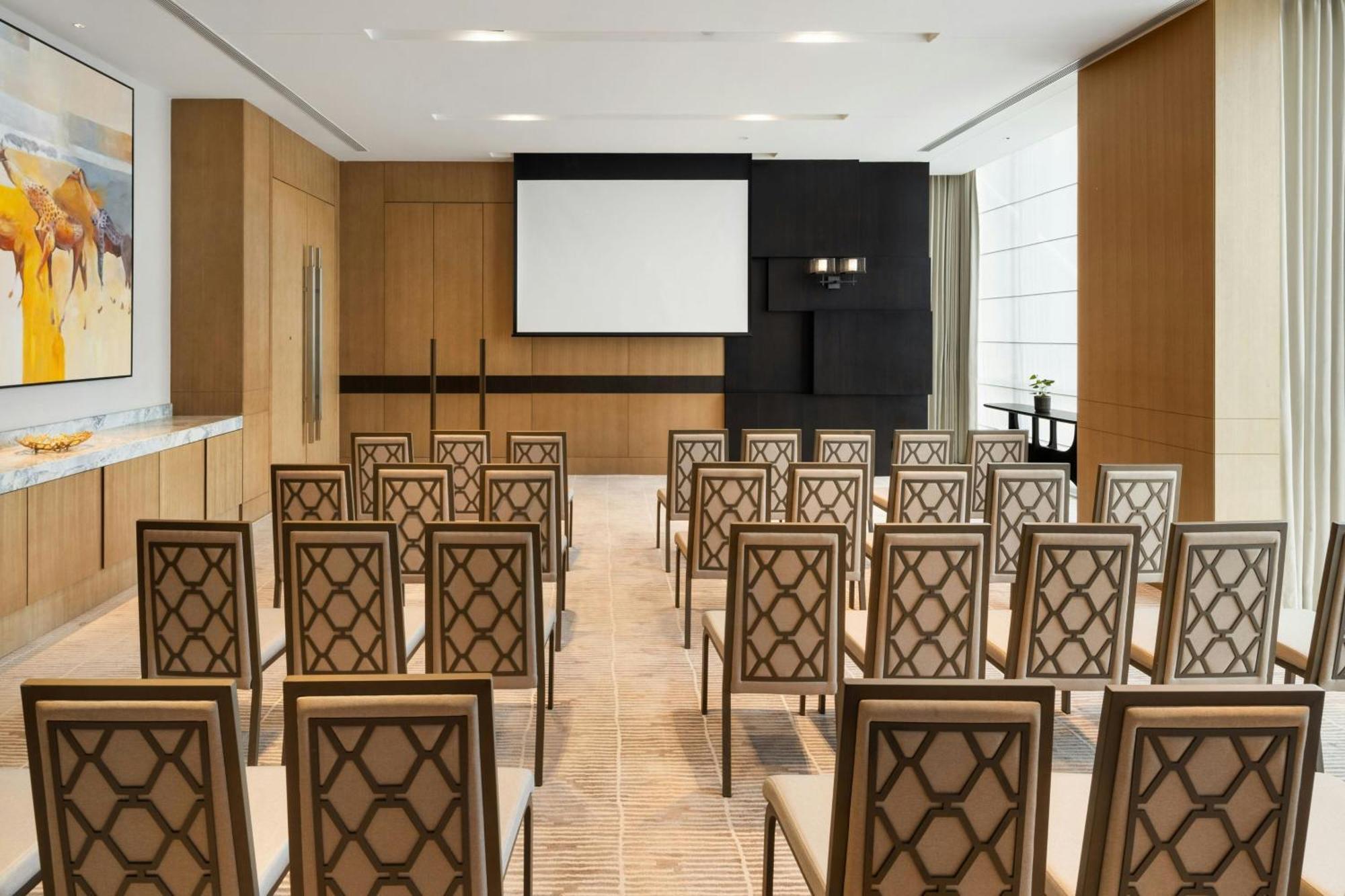 Jw Marriott Hotel Nairobi Exterior photo